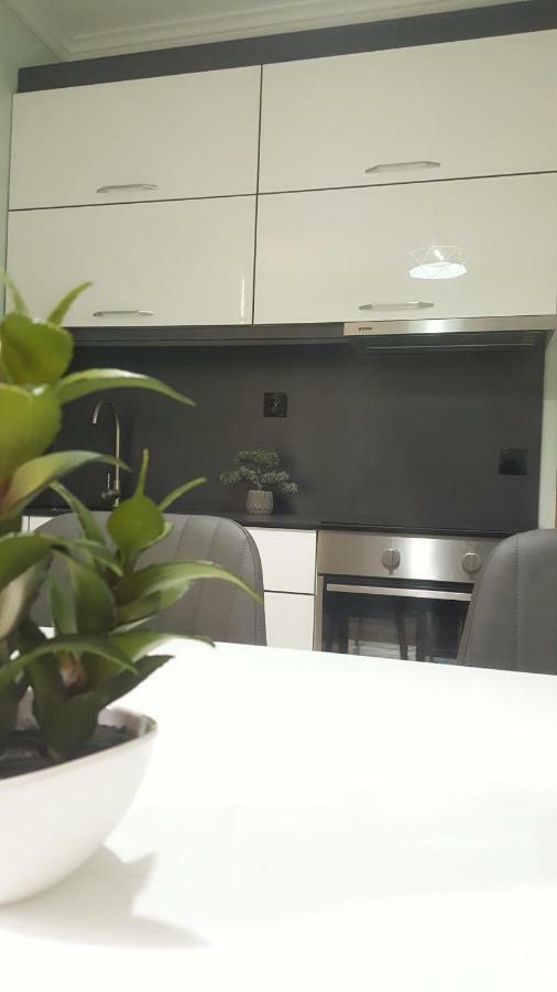 Cozy&Comfy Apartment In The Center Of Prishtina Prishtinë Luaran gambar